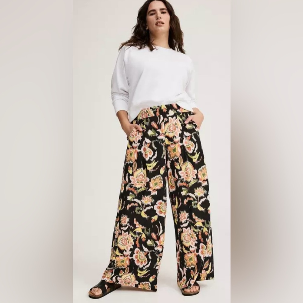 Torrid Floral Wide-Leg Trousers